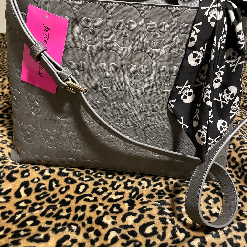 Betsy Johnson skull handbag